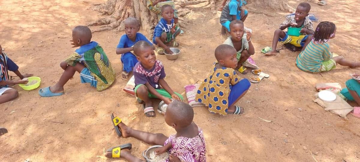 Niños y niñas que se benefician de África Acoge