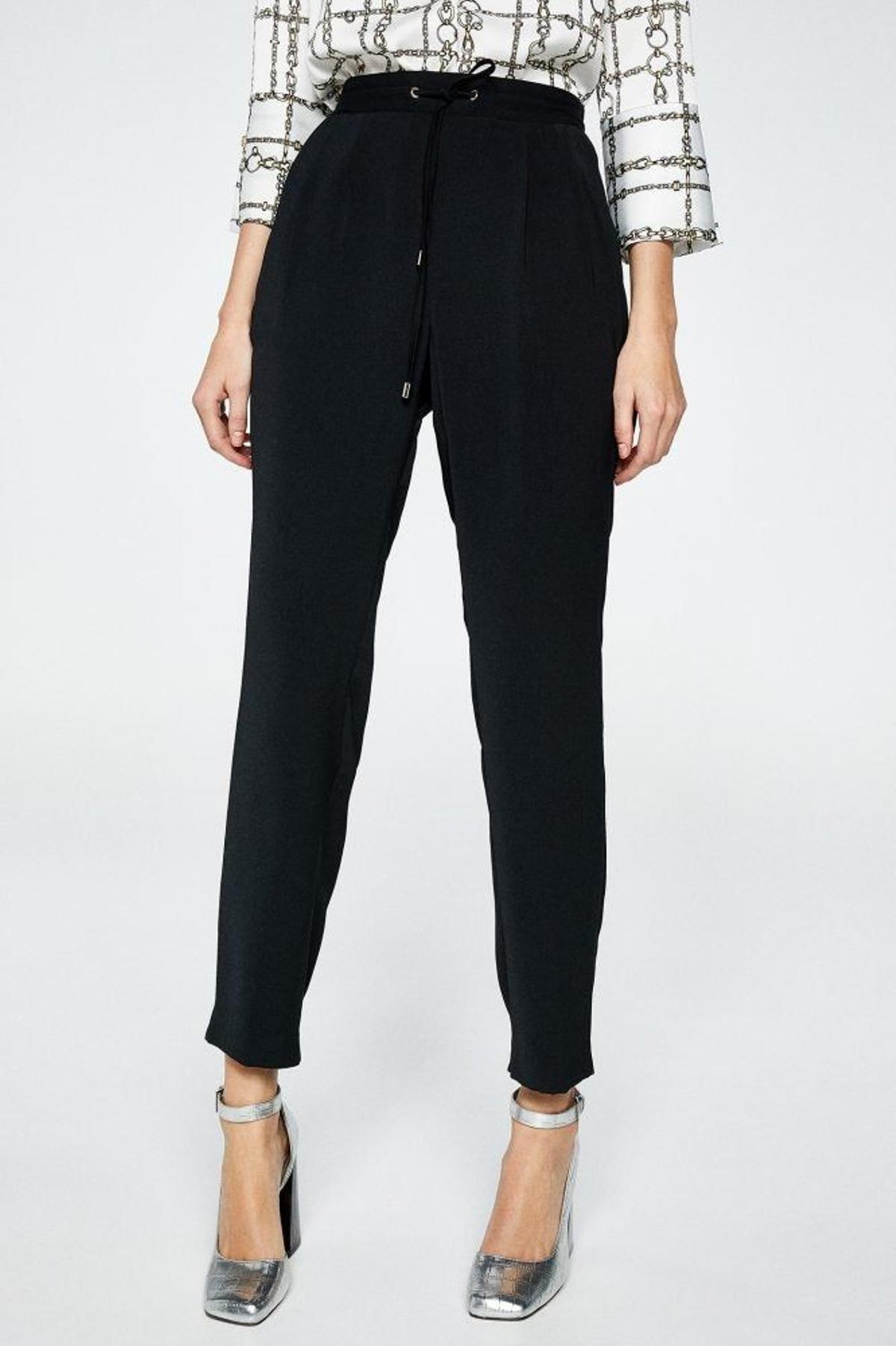 Pantalón fluido de Sfera (Precio: 13,99 euros)