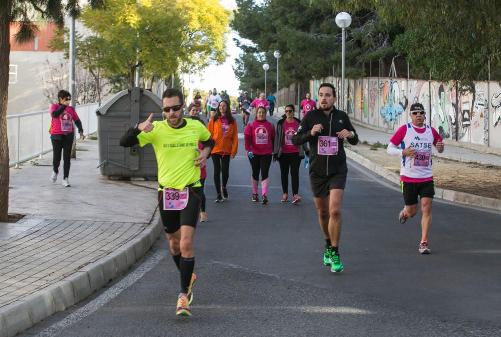 Alicante con la lucha contra el cáncer de mama