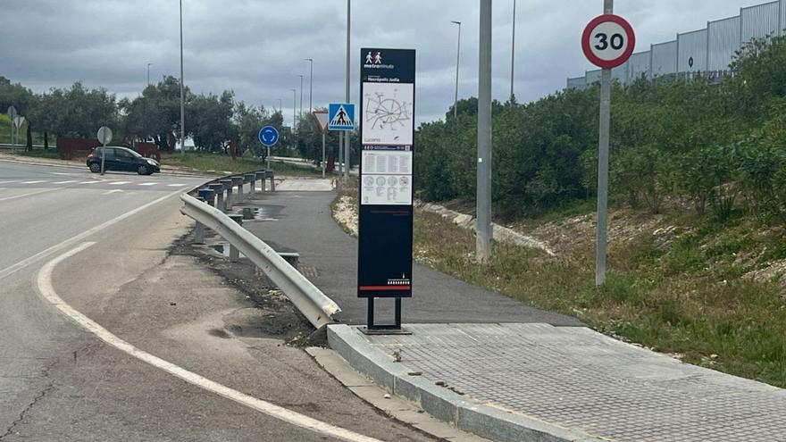 Tramo de la ronda Sur próximo a la necrópolis judía y cercano al inicio del camino a la Sierra de Aras.