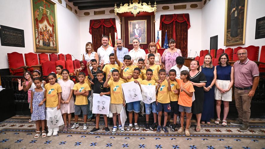 Ángela Carrillo presidenta de la Asociación de Ayuda al Sáhara de Elche: "Hemos traído niños y luego a sus hijos. No quisiera traer también a sus nietos"
