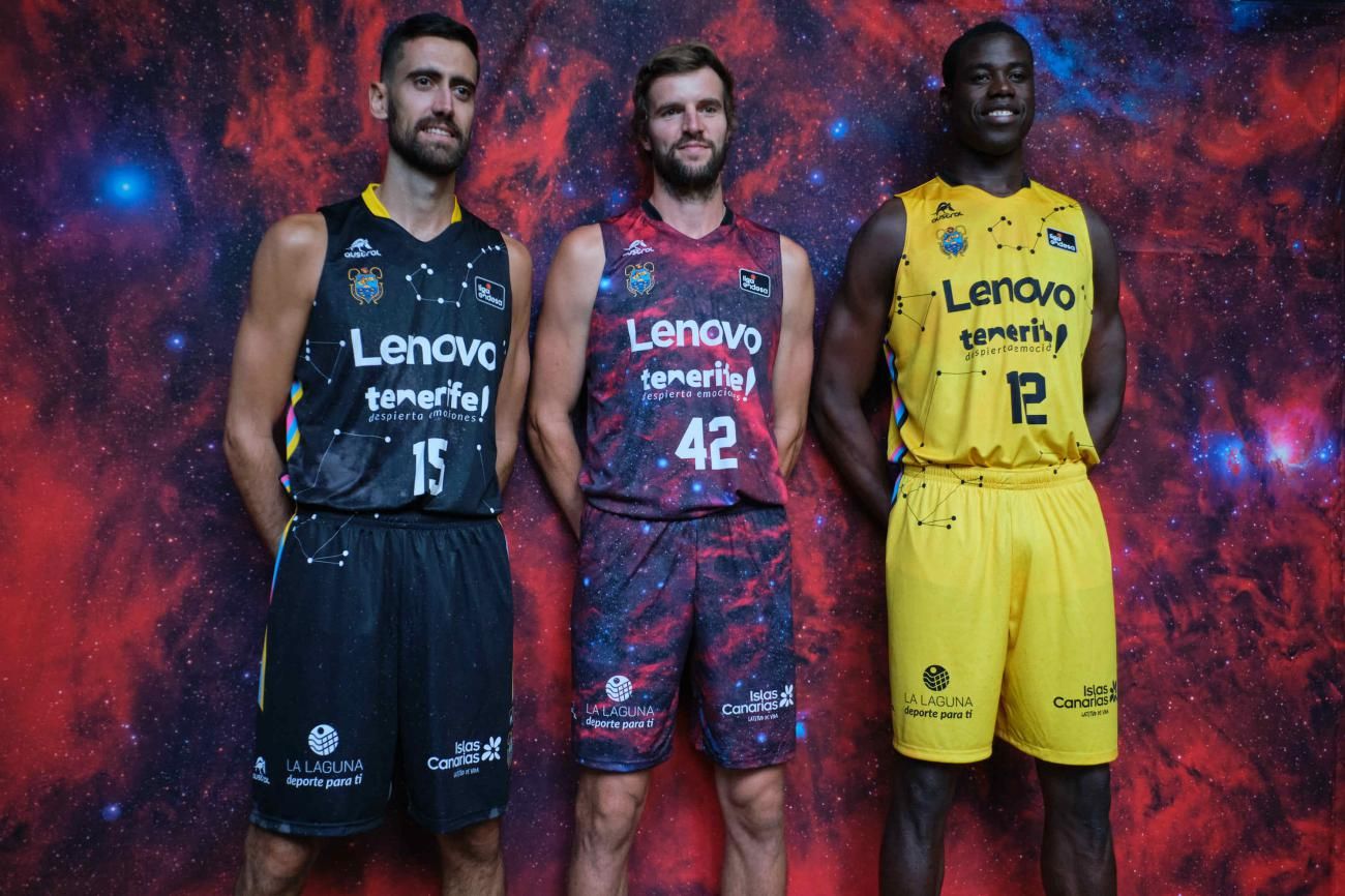 Presentación de las nuevas equipaciones del Lenovo Tenerife