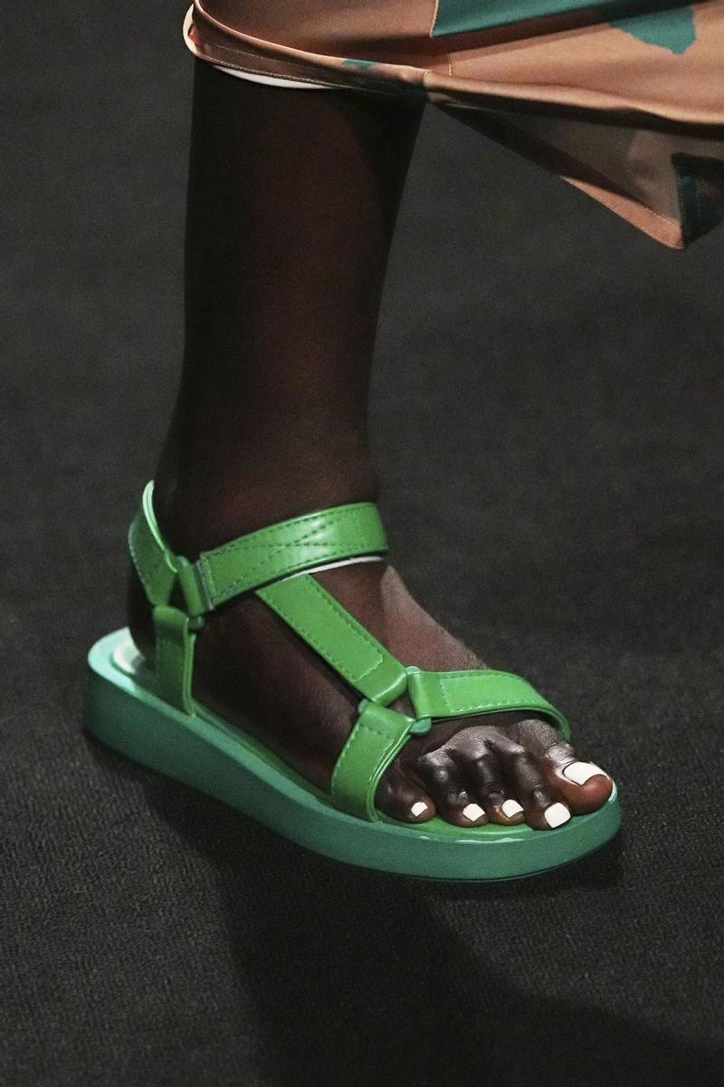 'Ugly sandals'