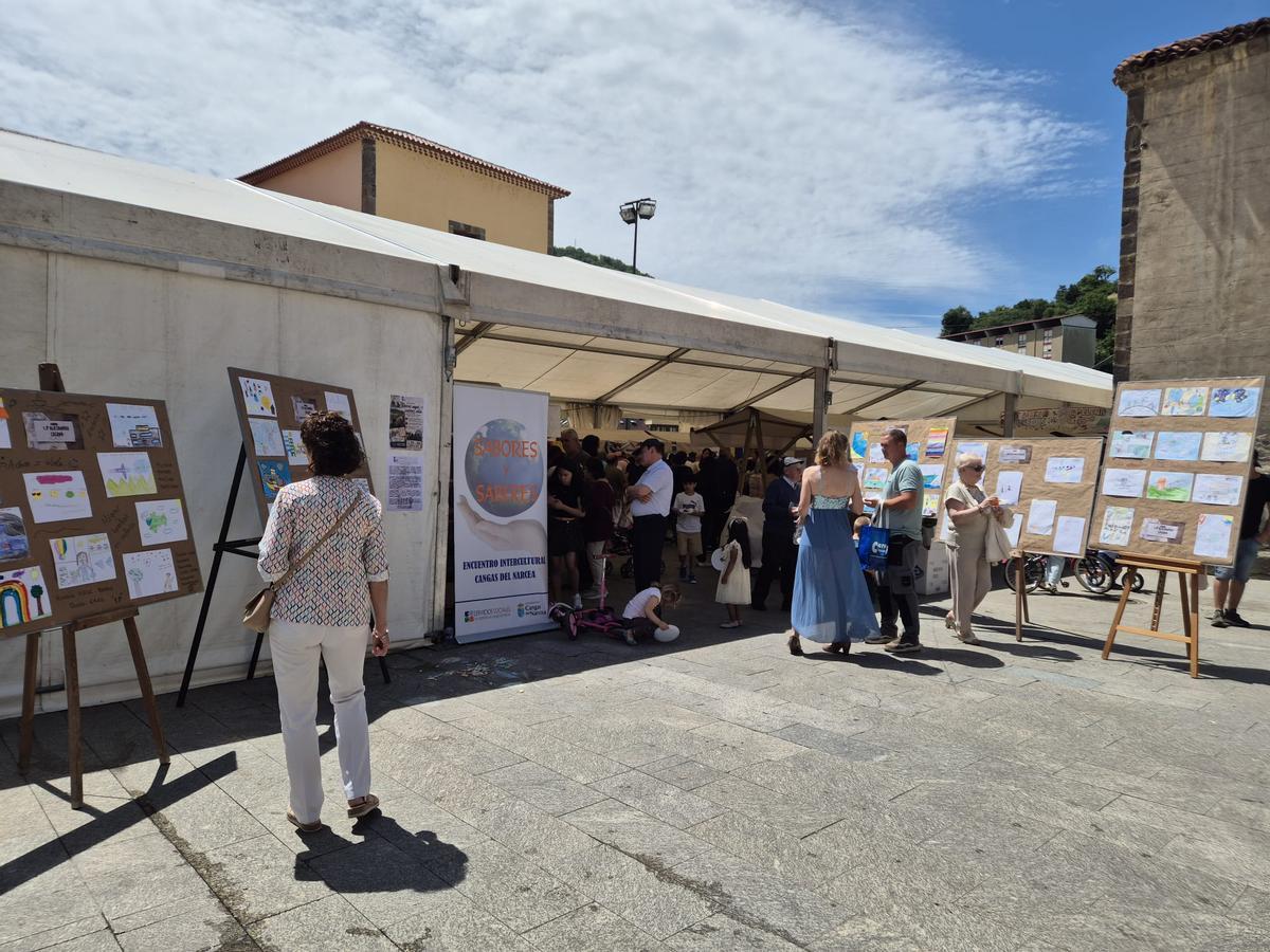 En imágenes: la jornada gastronómica y cultural "Saberes y sabores" triunfa en Cangas