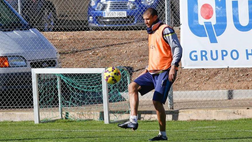 Víctor medita introducir hasta tres cambios en el once inicial