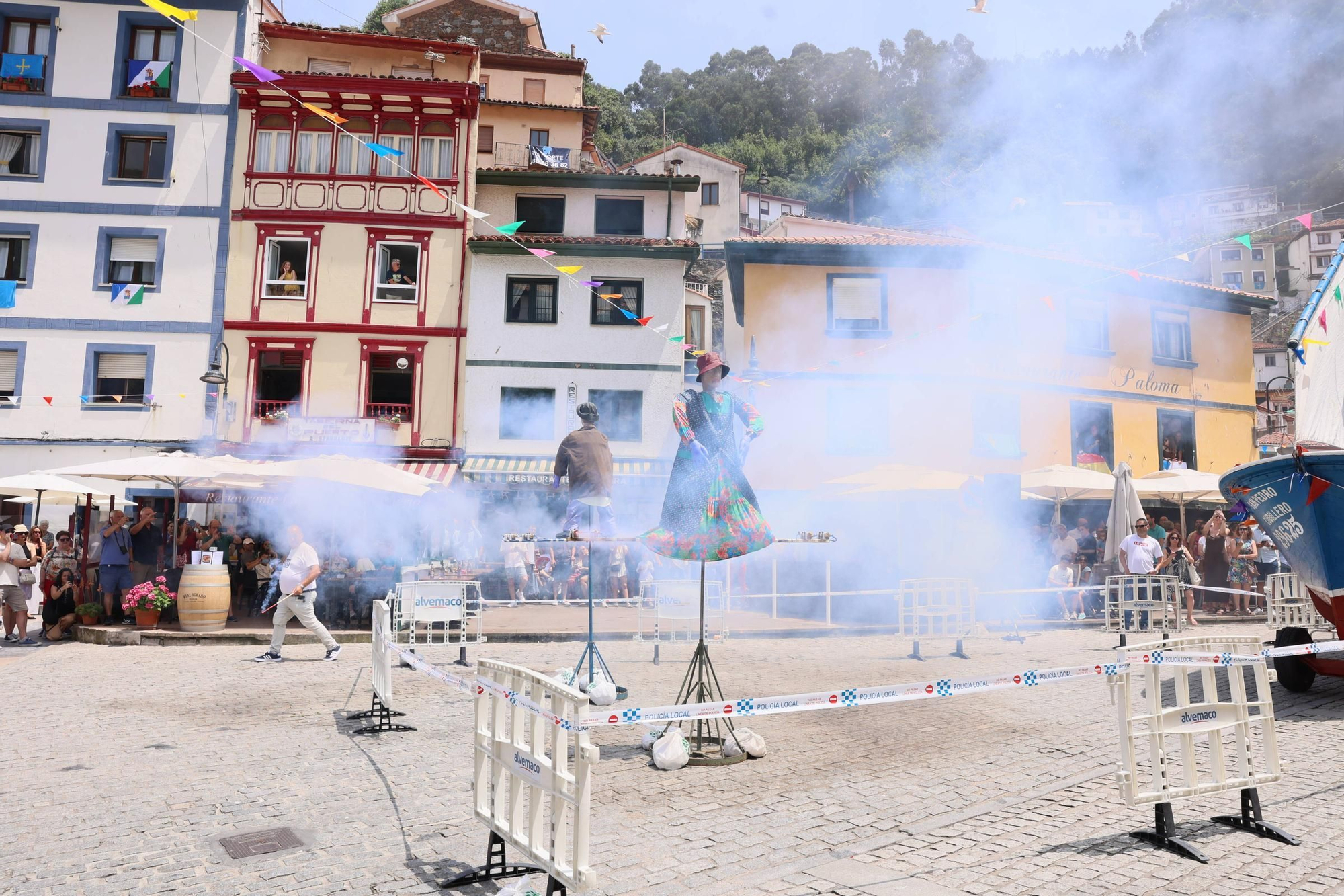 EN IMÁGENES: así fue el día de L'Amuravela en Cudillero