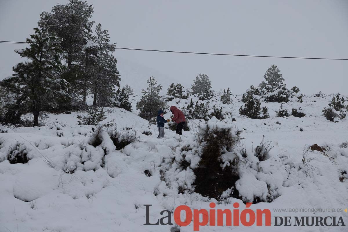 Continúa la nevada en las zonas altas de la comarca del Noroeste