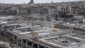Barcelona 12/03/2024 Obras de la estación de tren de la Sagrera En la foto,vistas de las obras desde un edificio cercano ( construcción empleo ocupación salario paro obrero seguridad laboral adif ) Fotografía de Ferran Nadeu