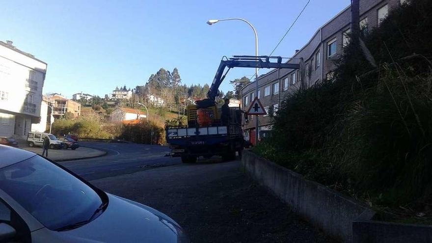 Trabajos de demolición en el edificio de O Penso en Cabanas en 2015.