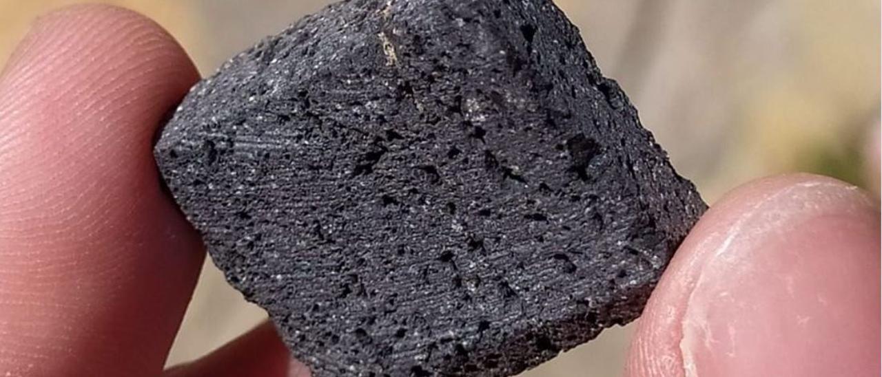 Un fragmento de basalto de Lanzarote viaja al espacio