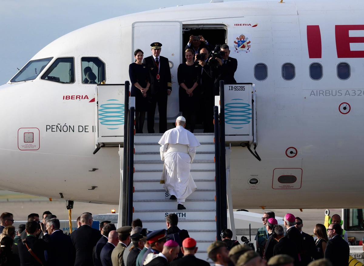 El papa León XIV se despide de Barcelona