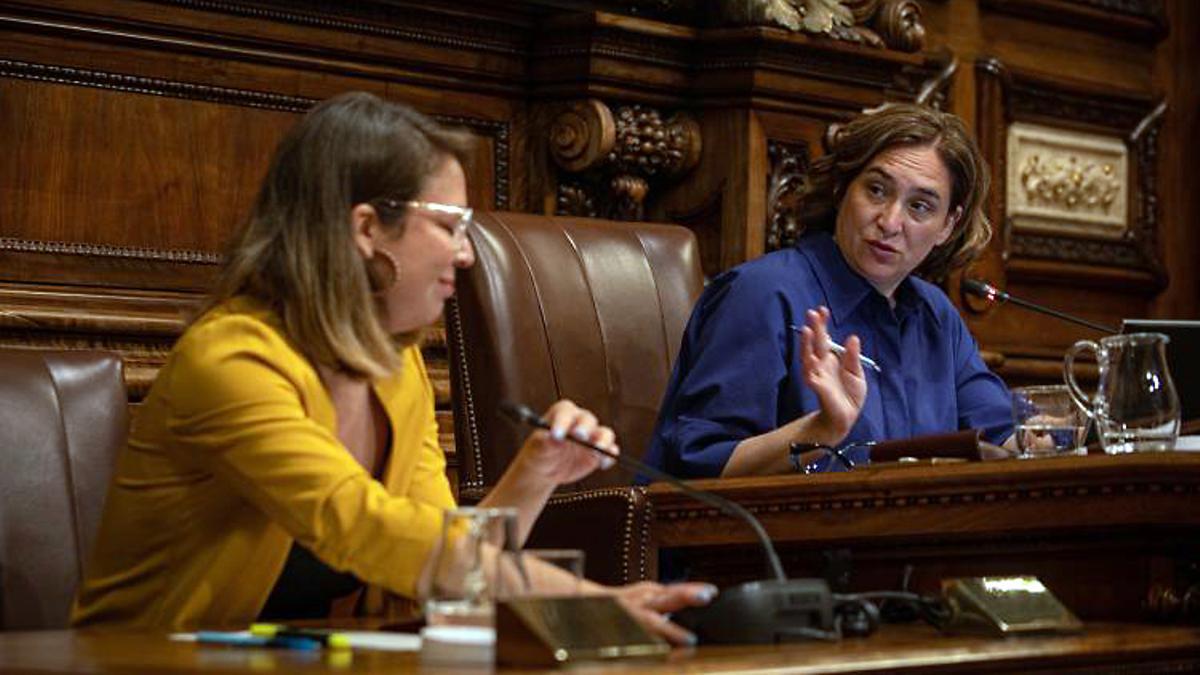 Ada Colau durante el  Pleno Municipal de Barcelona