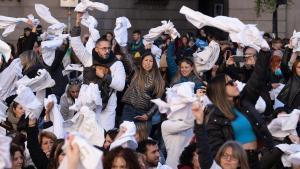 Manifestación de enfermeras contra el acuerdo del ICS, en diciembre en la plaza de Sant Jaume de Barcelona.