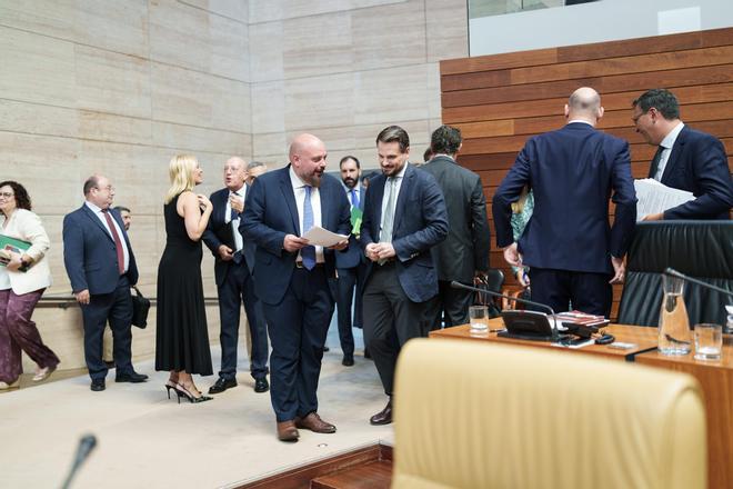 Fotogalería | Las imágenes del pleno en la Asamblea de Extremadura, este jueves