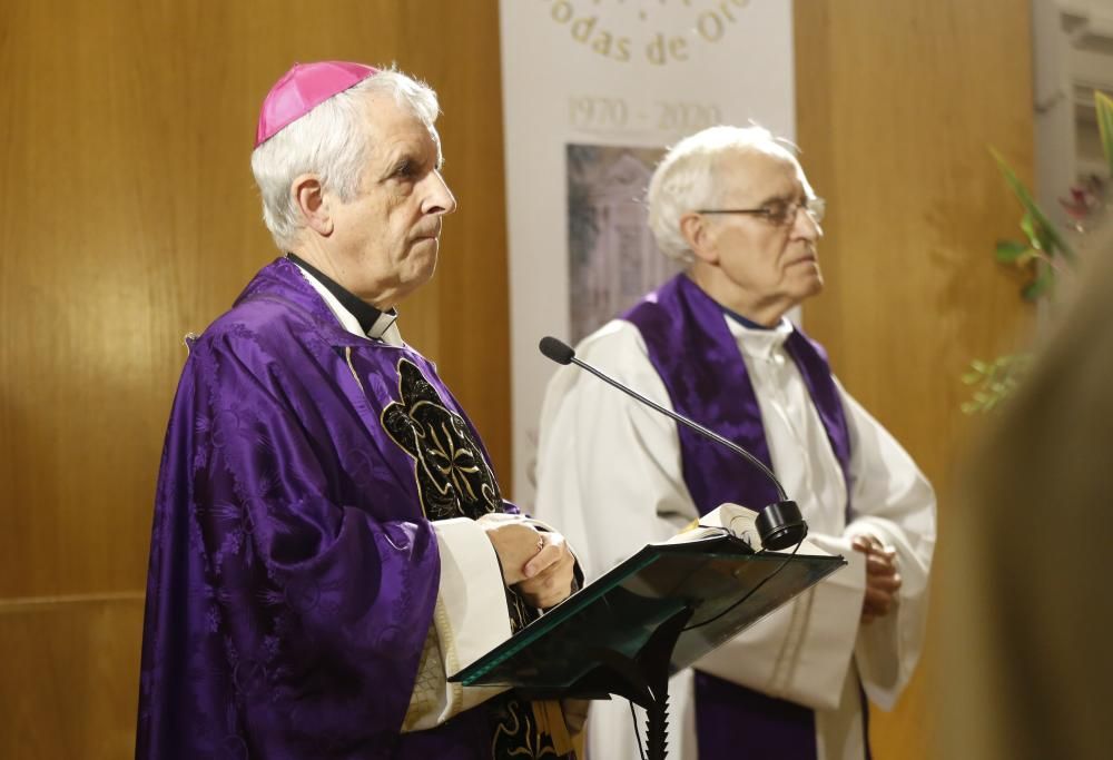 Familiares, amigos, autoridades políticas y sociedad civil despiden al exregidor de Vigo en un funeral cargado de solemnidad