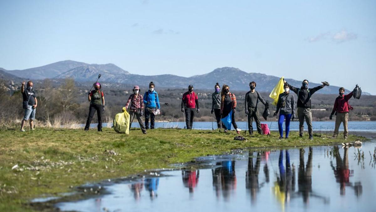 Basuraleza en el embalse de Cúber Proyecto LIBERA se moviliza de nuevo | PROYECTO LIBERA