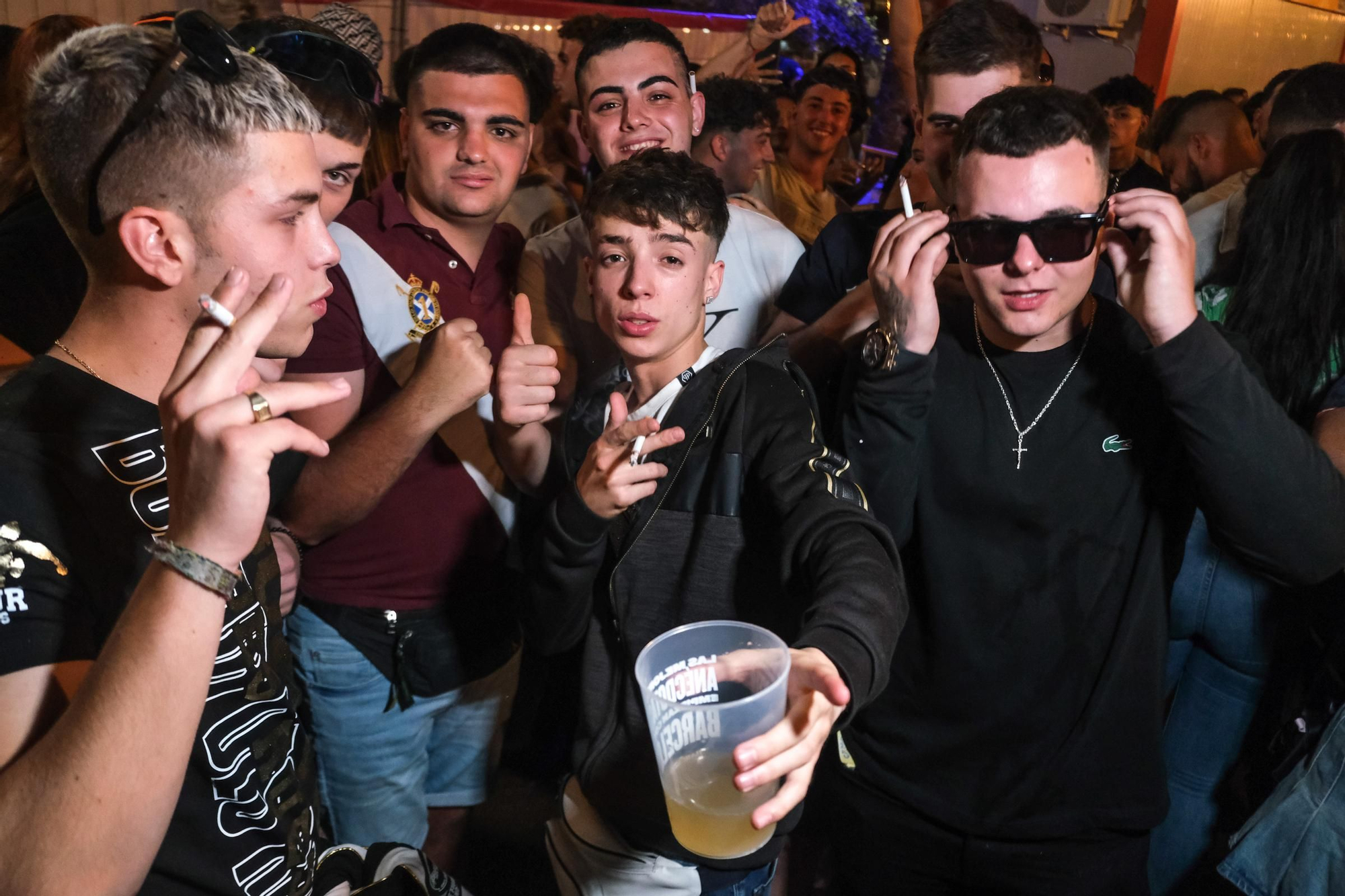 Galería de fotos: así es salir de fiestas en Hogueras de Alicante