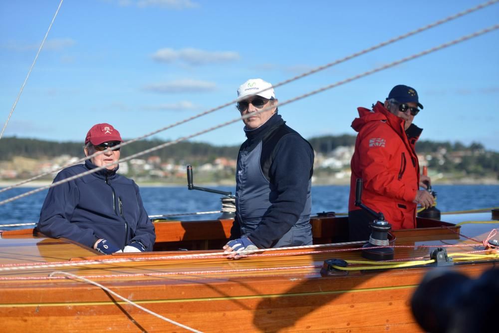 El Rey emérito Juan Carlos I navega en Sanxenxo