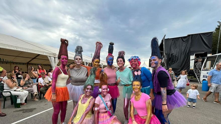 EN IMÁGENES: Un concurso de disfraces pone el colofón a las fiestas de Naveces