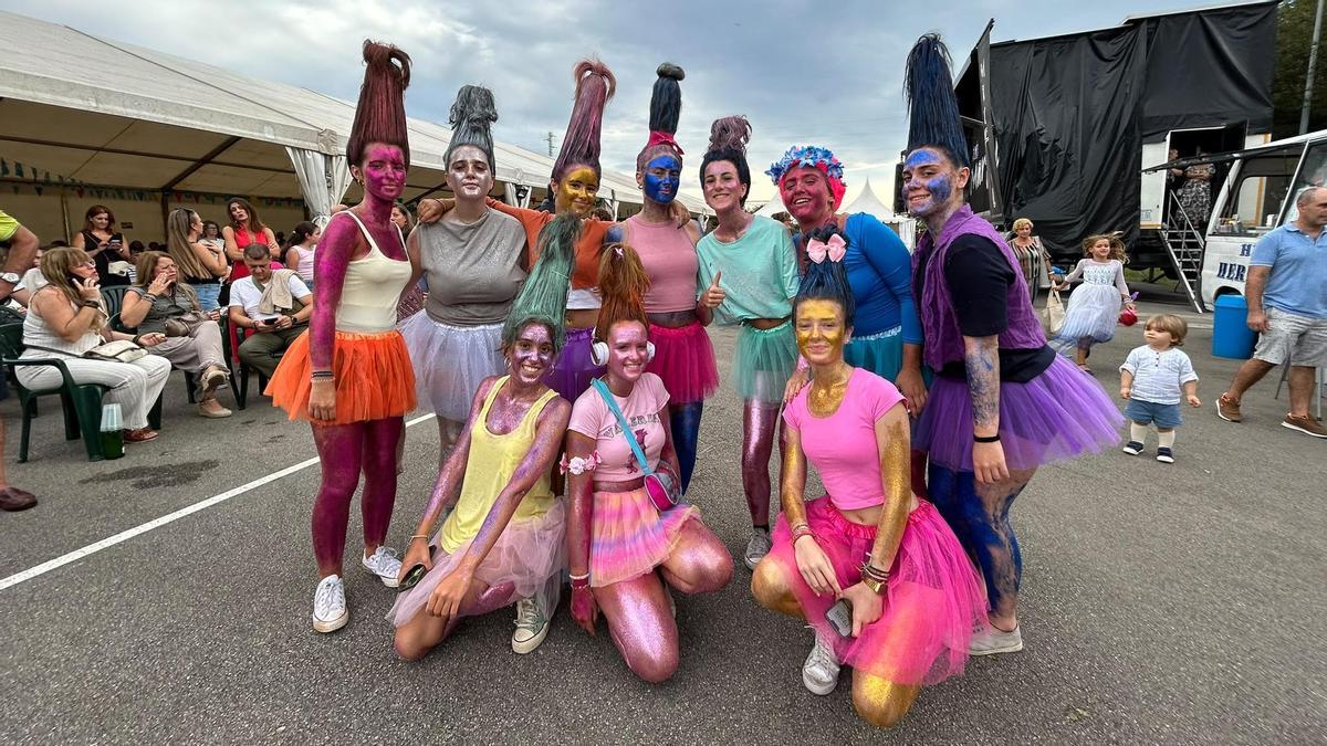 EN IMÁGENES: Un concurso de disfraces pone el colofón a las fiestas de Naveces