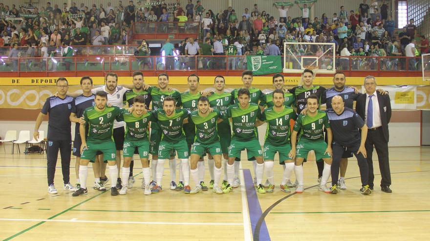 El UMA Antequera puede ser esta noche equipo de la máxima categoría del fútbol sala español.