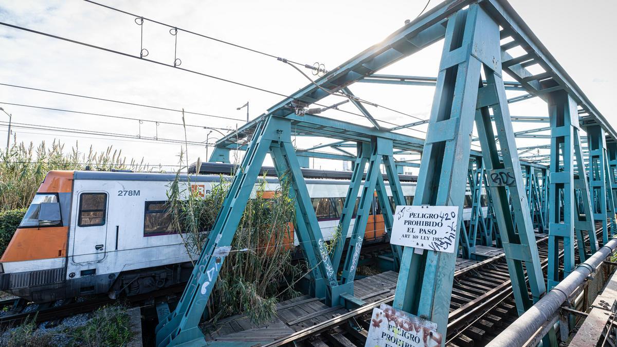 El Govern y ERC defienden que la nueva Rodalies controlada por Renfe no supondrá menos poder para Catalunya