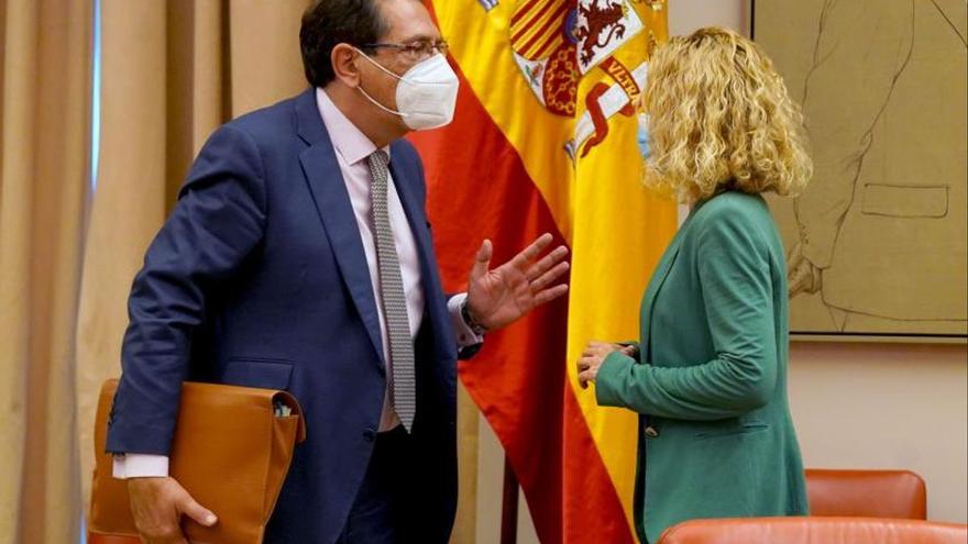 El PSOE controlará el voto telemático de sus diputados y sabrá quiénes no apoyan a Arnaldo