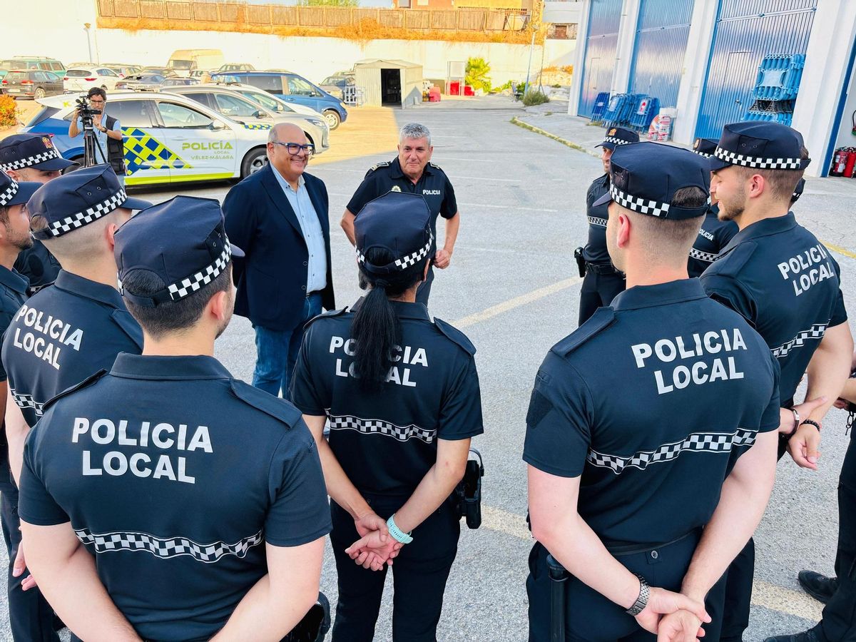 Los agentes han culminado su formación en la academia y ahora harán sus prácticas en la calle.