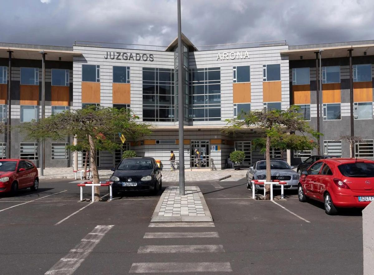 Juzgados de Arona, en Los Cristianos. | E. D.
