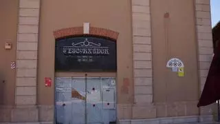 Casi un centenar de vecinos crea la plataforma Salvem S’Escorxador: "Solo pedimos que no lo dejen morir"
