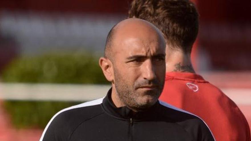 Abelardo, preparado para el duelo de La Rosaleda.