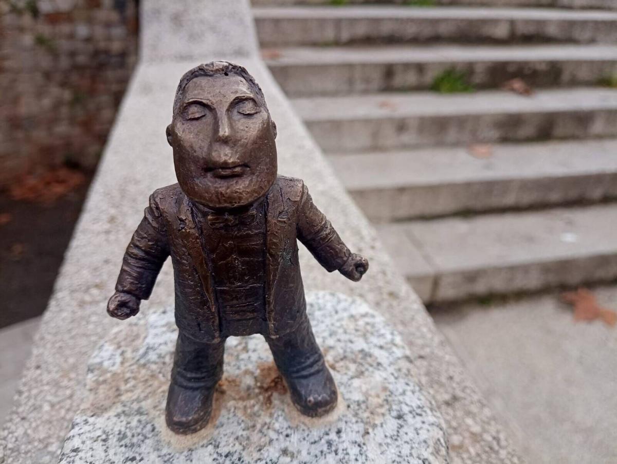 Un escultor ucraniano 'devuelve' a Freddie Mercury y Montserrat Caballé a Montjuïc