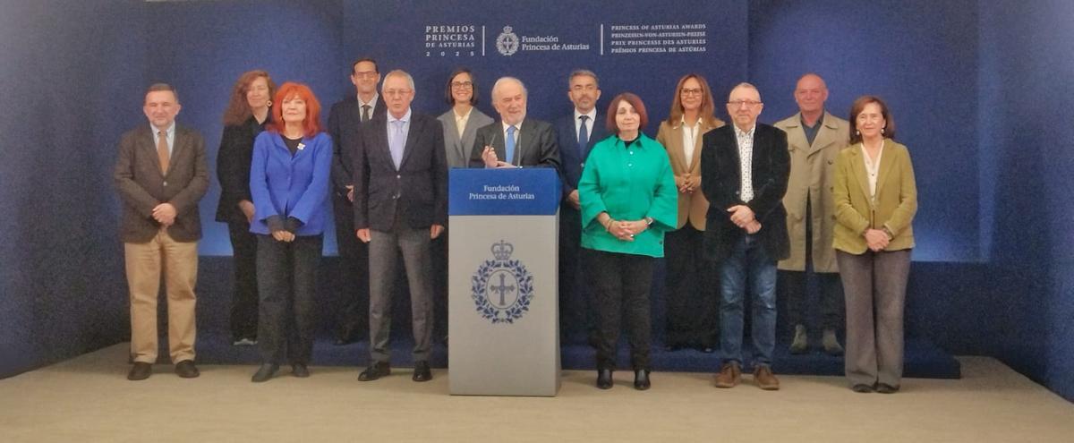 El jurado del premio "Princesa de Asturias" de las Letras de 2025 reunido este miércoles en Oviedo.
