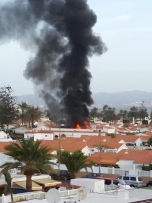 Incendio en el complejo de Bungalows 'Los Arcos' de Playa del Inglés