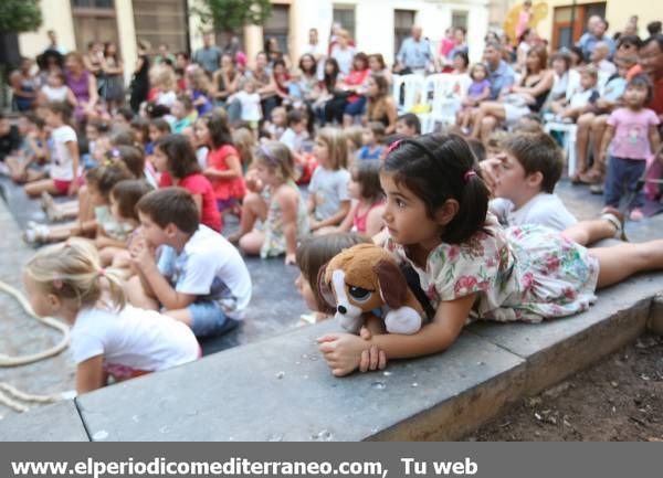 GALERÍA DE FOTOS - ‘Regreso a la ciudad’ saca el espectáculo a las calles de Castellón