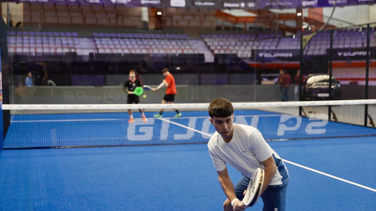 Todo listo en Gijón para disfrutar del mejor pádel internacional (en imágenes)