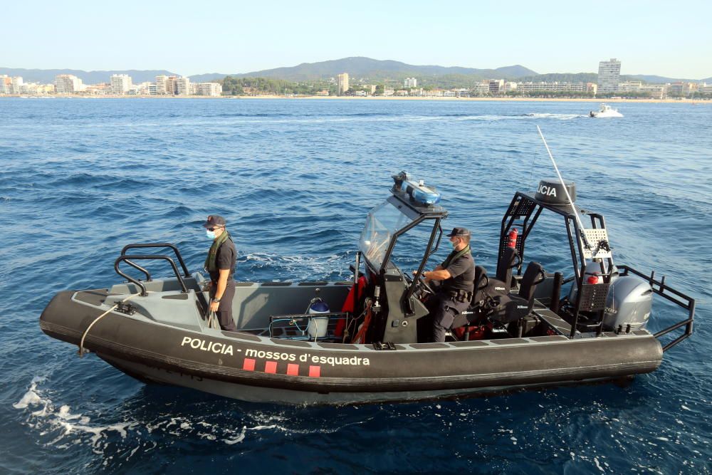 Els Mossos d'Esquadra comencen a patrullar al mar