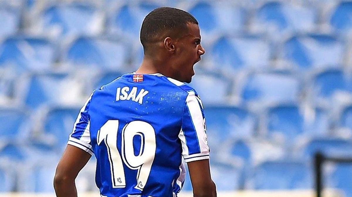 Alexander Isak, celebrando un gol con la Real Sociedad