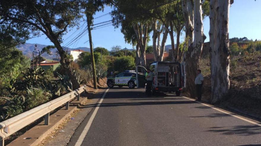 Un motorista muerto y otro herido al chocar en Teror