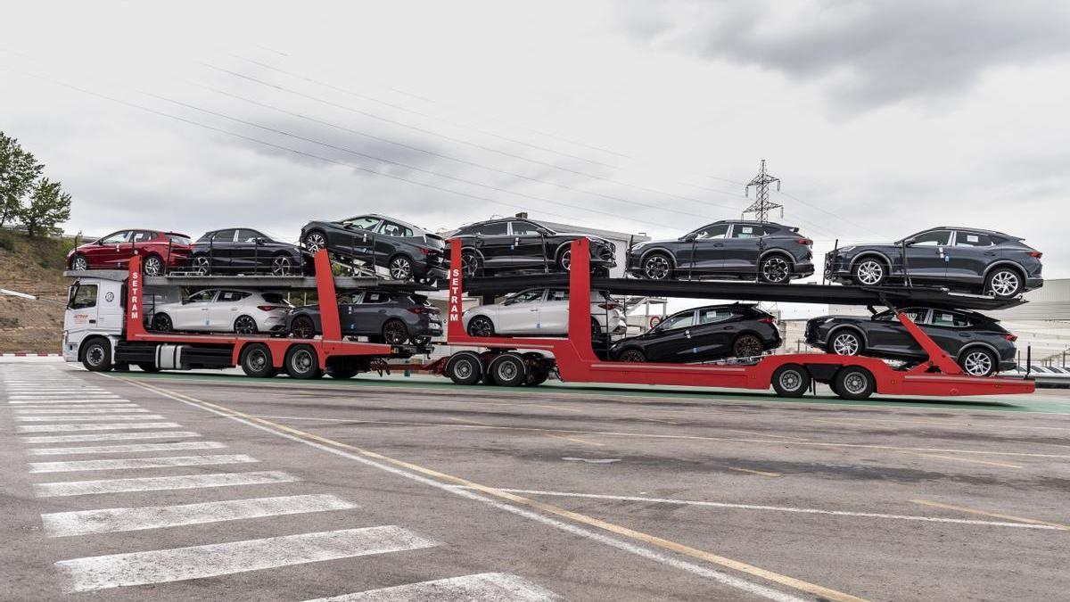 Transporte de coches por carretera.