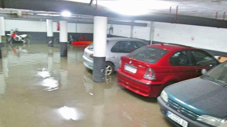 Un garaje de la calle Johán Carballeira. // PLB