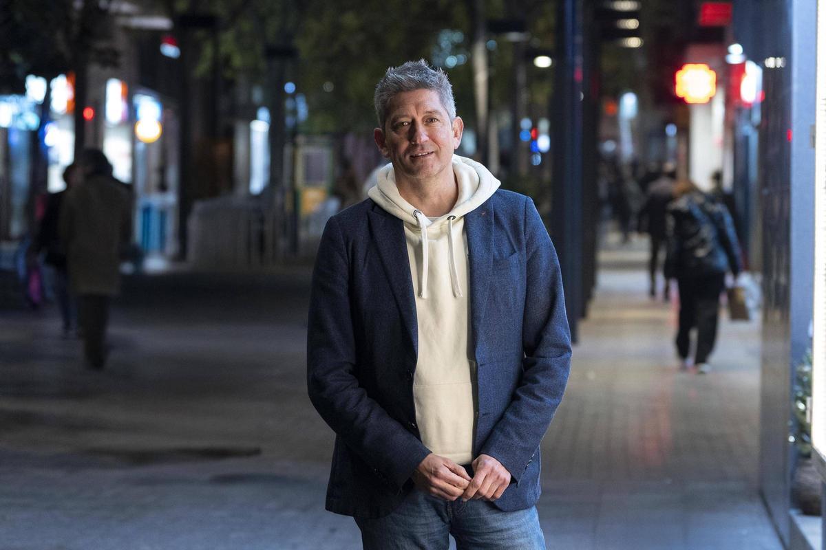 El alcalde de L'Hospitalet, David Quirós, posa para EL PERIÓDICO.