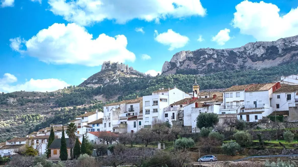 Cinco destinos bonitos y baratos para huir del calor en la Comunidad Valenciana