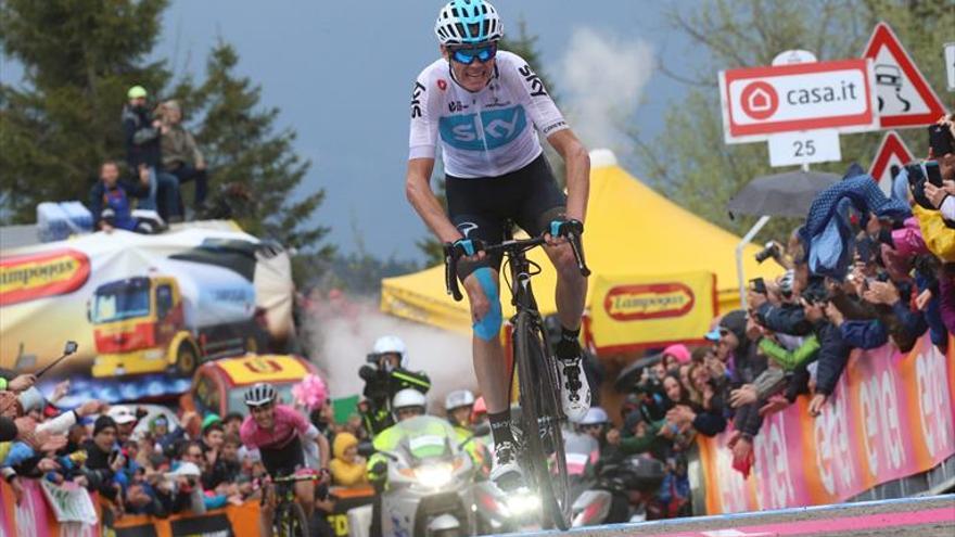 Froome resucita con victoria y Yates mantiene la maglia rosa