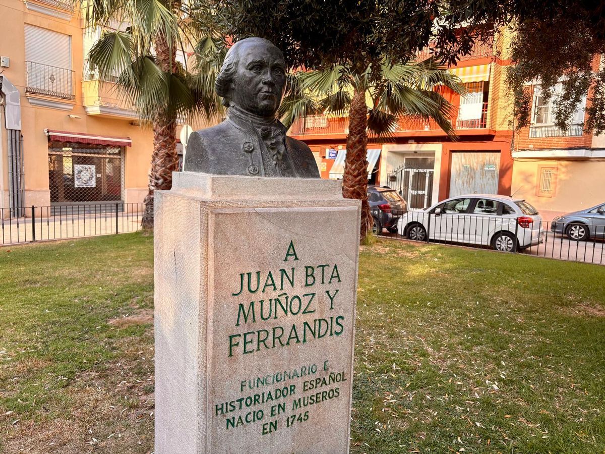 Bust Juan Bautista Muñoz.
