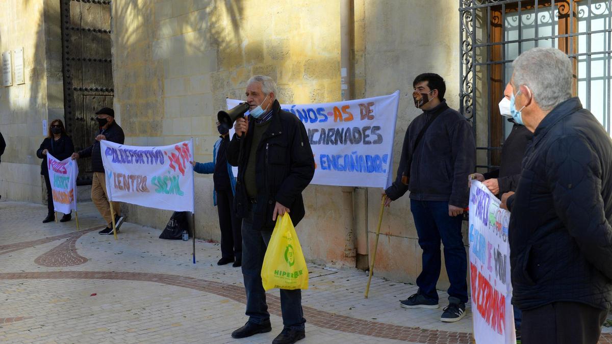 Concentración de la asociación de vecinos de Puertas Coloradas