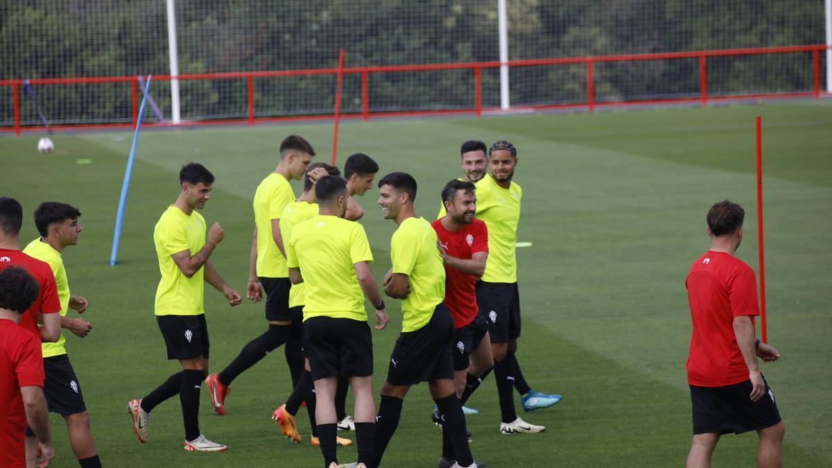 Así fue el primer entrenamiento de la era Albés en el Sporting (en imágenes)