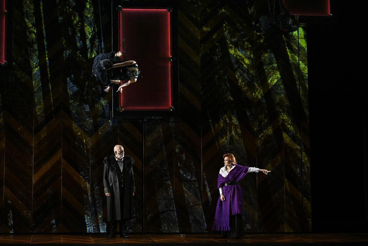 EN IMÁGENES: Ópera "La traviata" en Oviedo