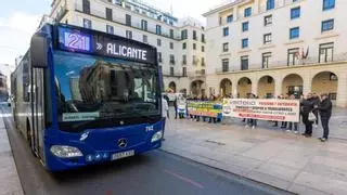 Los trabajadores de La Alcoyana convocan huelga para Hogueras