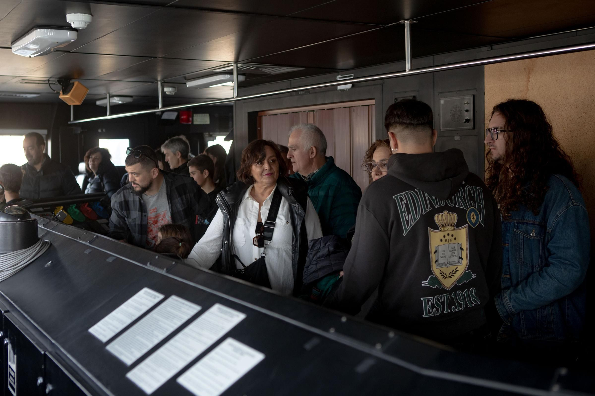 La primera jornada de puertas abiertas en la fragata 'Almirante Juan de Birbón', en imágenes